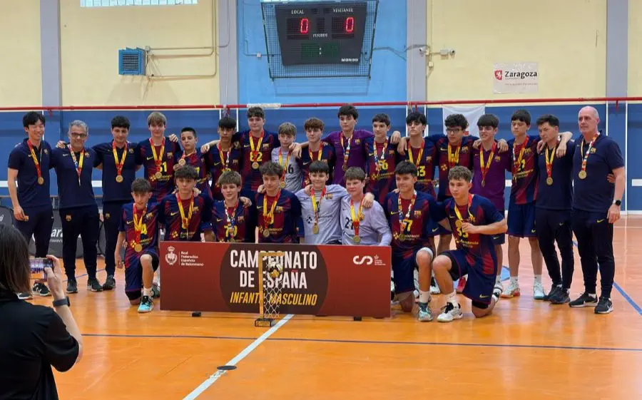 El Barça infantil després del seu triomf a Saragossa
