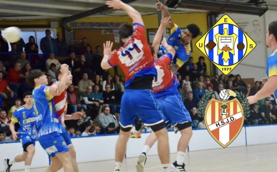 Imatge del partit entre els sèniors A de Sarrià i Sant Joan Despí. Ara els toca als B